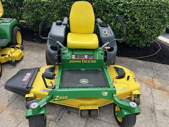 Image of John Deere Z655 equipment image 1