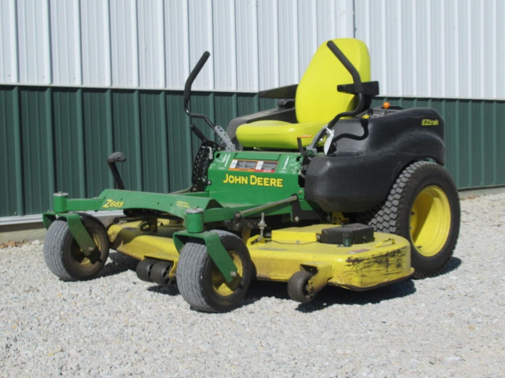 Main image John Deere Z665