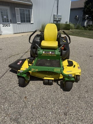 2013 John Deere Z665 Equipment Image0