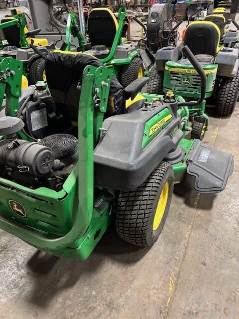 2013 John Deere Z915B Equipment Image0