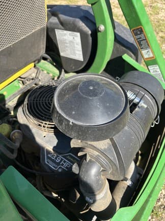 Image of John Deere Z915B equipment image 1