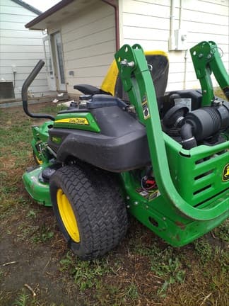 Image of John Deere Z915B equipment image 1