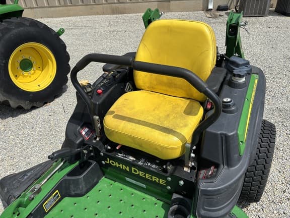 Image of John Deere Z915B equipment image 1