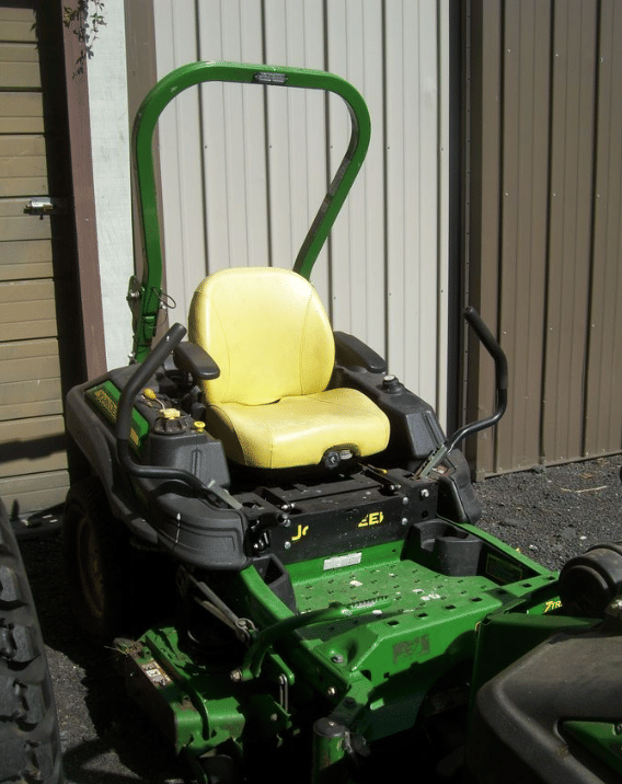 Image of John Deere Z920M equipment image 1