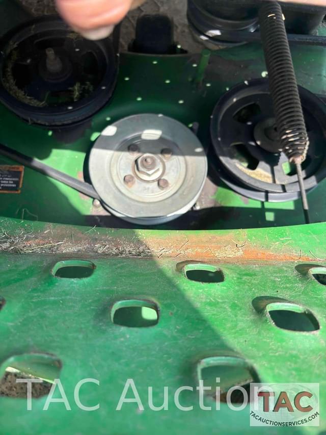 Image of John Deere Z920M equipment image 4