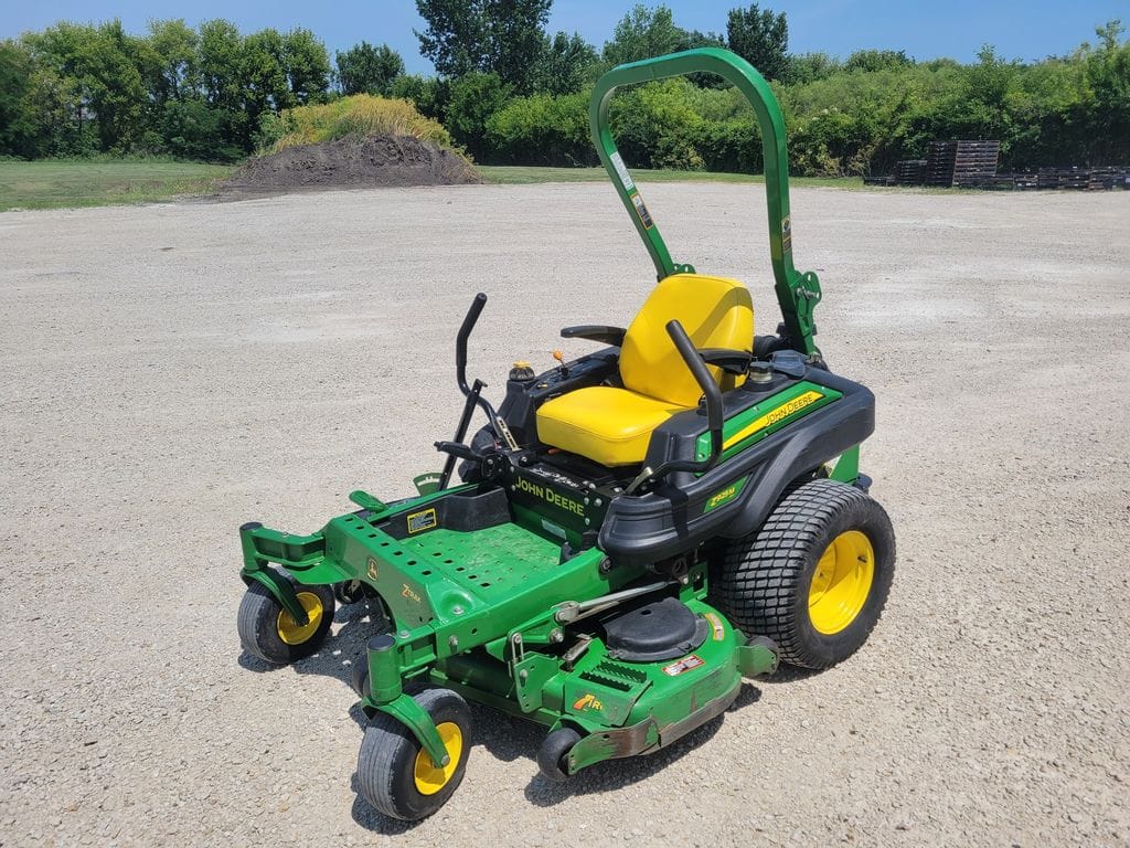 2013 John Deere Z925M Equipment Image0