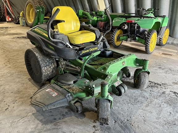 Image of John Deere Z925M equipment image 1