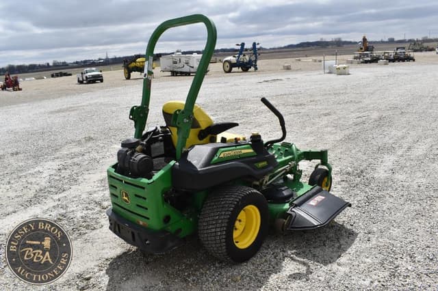 Image of John Deere Z925M equipment image 4