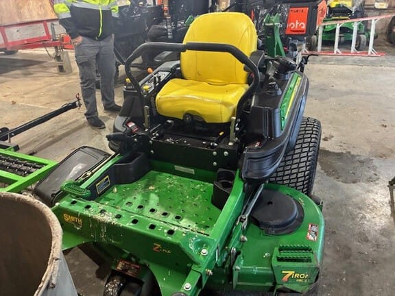 2013 John Deere Z930M Equipment Image0