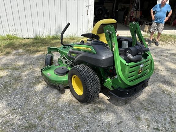 Image of John Deere Z930M equipment image 1
