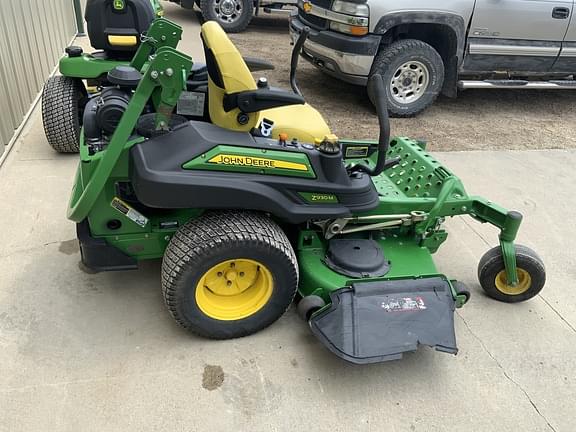 Image of John Deere Z930M equipment image 4