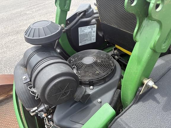 Image of John Deere Z930M equipment image 3