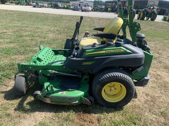 Main image John Deere Z930R