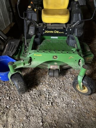 Image of John Deere Z930R equipment image 4