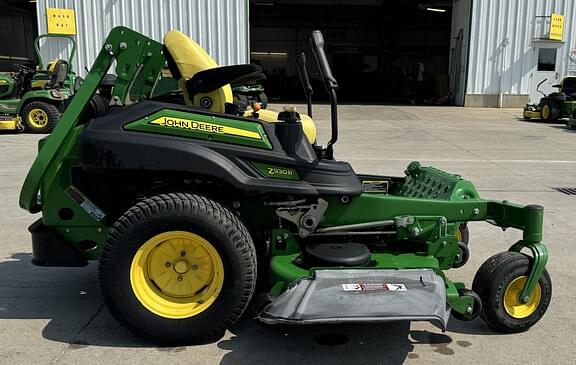 Image of John Deere Z930R equipment image 1