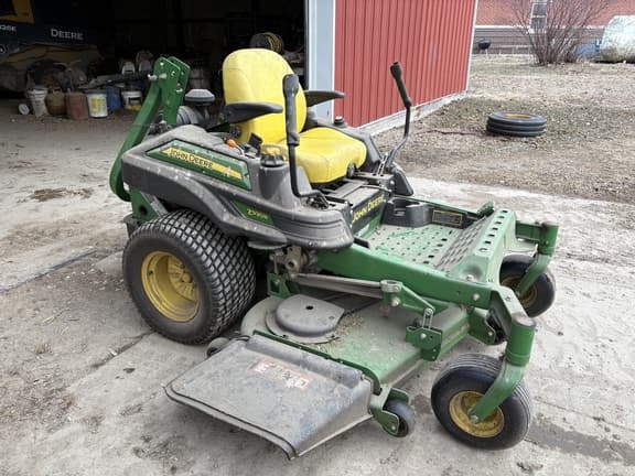 Image of John Deere Z930R equipment image 1
