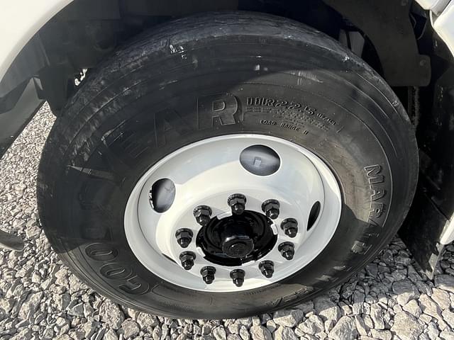 Image of Kenworth T300 equipment image 4