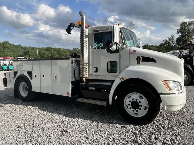 Image of Kenworth T300 equipment image 3