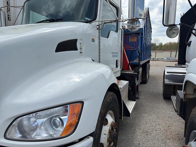 Image of Kenworth T370 equipment image 1