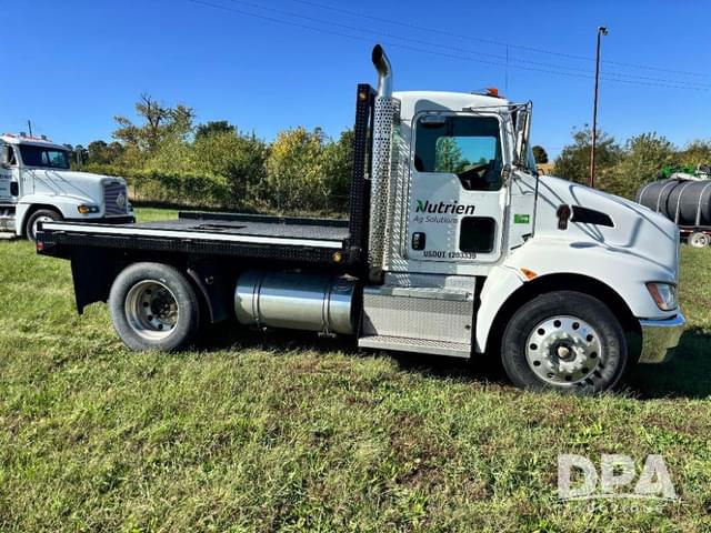Image of Kenworth T370 equipment image 2