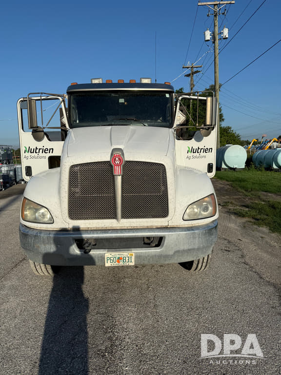 Image of Kenworth T370 equipment image 3