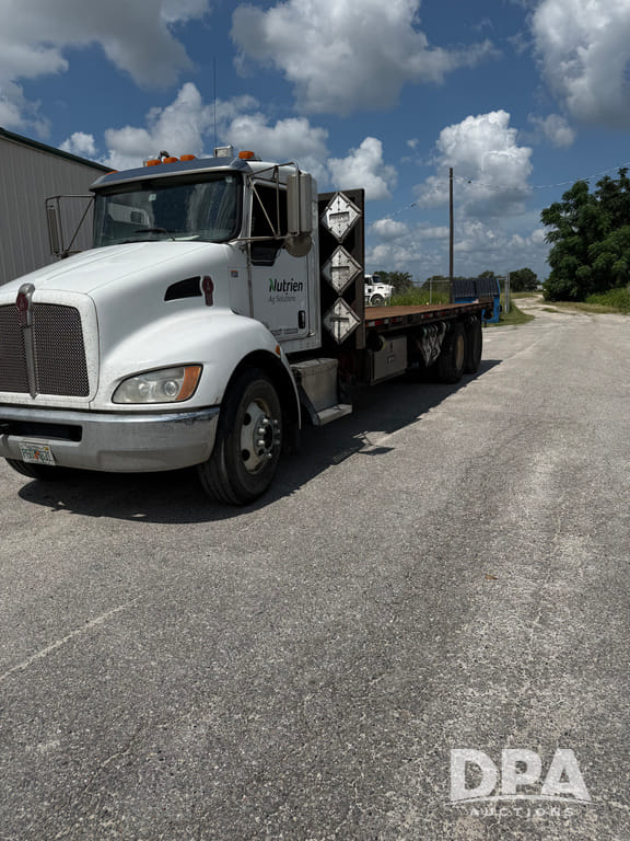2013 Kenworth T370 Equipment Image0