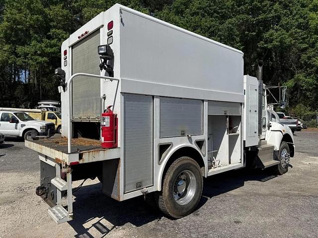 Image of Kenworth T400 equipment image 4