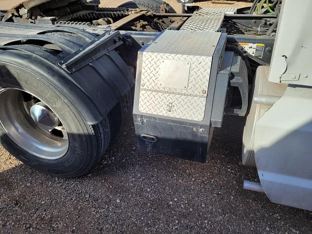 Image of Kenworth T6 equipment image 2