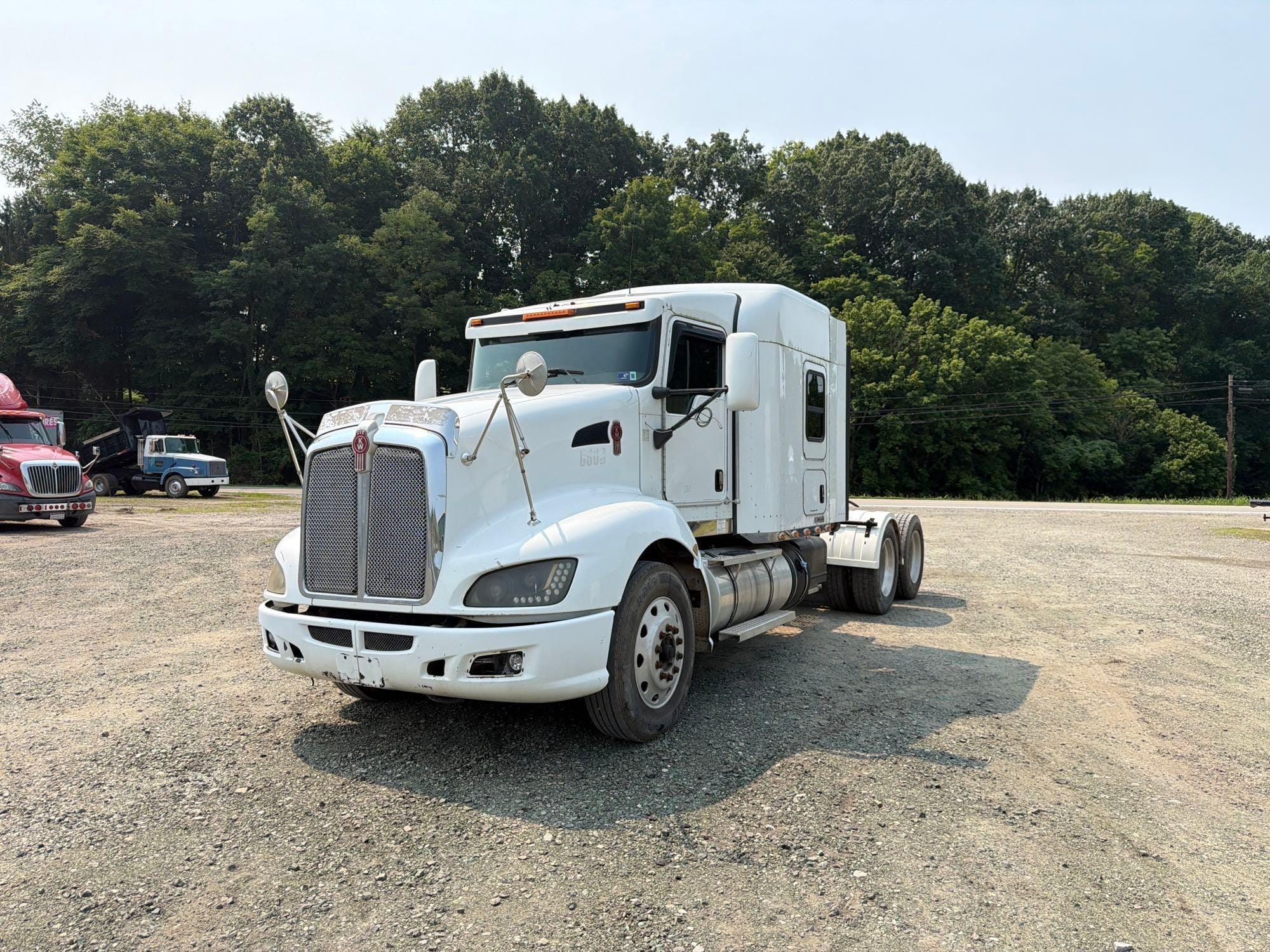 2013 Kenworth T600 Equipment Image0