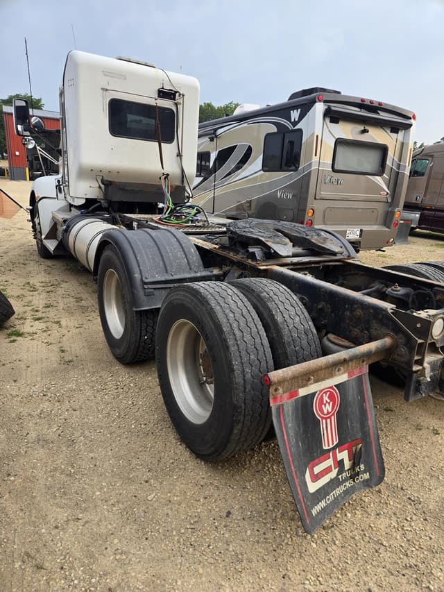 Image of Kenworth T660 equipment image 2