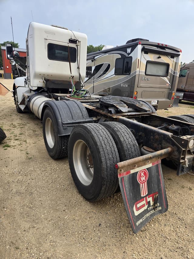 Image of Kenworth T660 equipment image 2