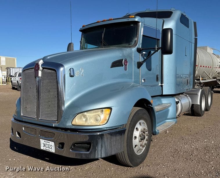 2013 Kenworth T660 Equipment Image0
