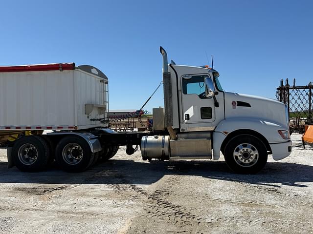 Image of Kenworth T660 equipment image 3