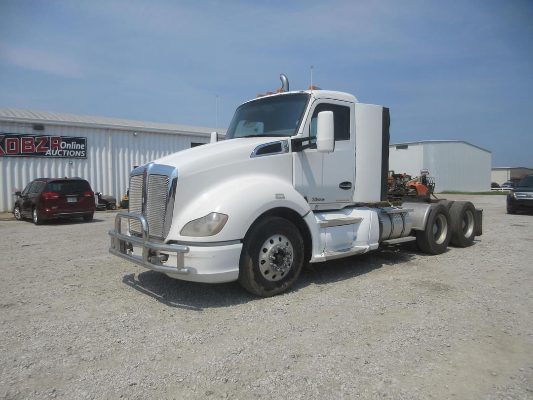 Image of Kenworth T680 Primary image