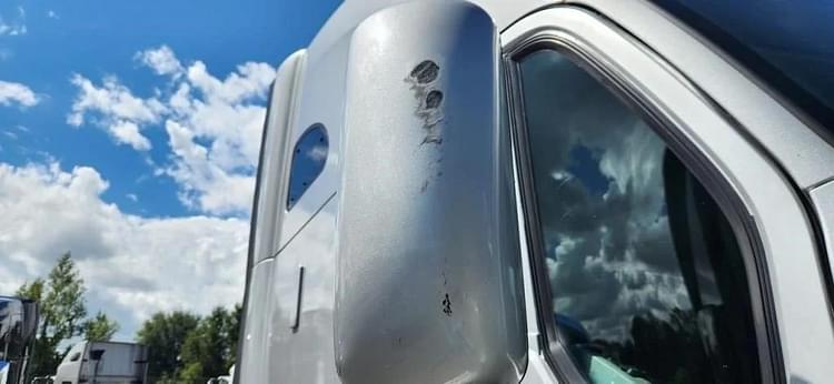 Main image Kenworth T700 8