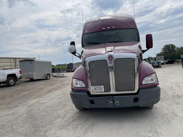 Image of Kenworth T700 equipment image 1