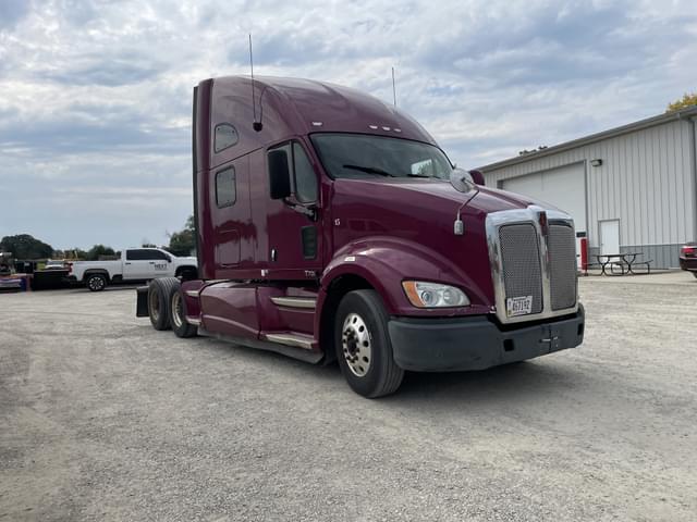 Image of Kenworth T700 equipment image 2