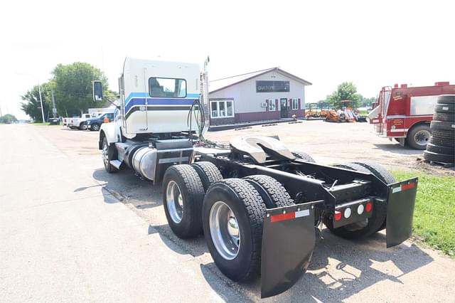 Image of Kenworth T800 equipment image 3