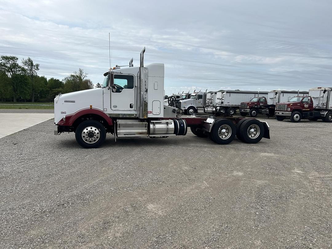 Image of Kenworth T800 Primary image