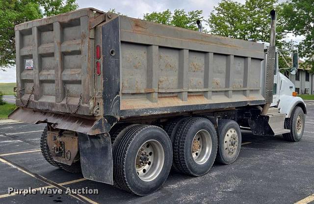 Image of Kenworth T800 equipment image 4