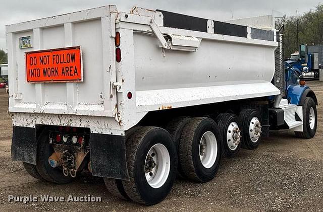 Image of Kenworth T800 equipment image 4