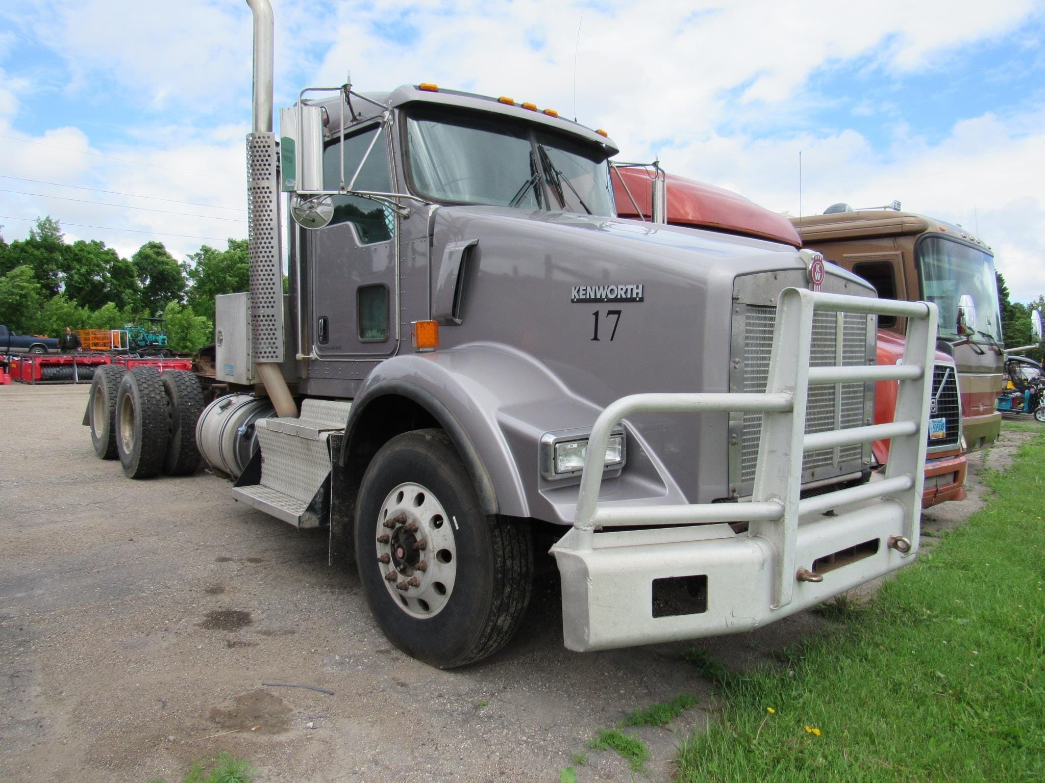 2013 Kenworth T800 Equipment Image0