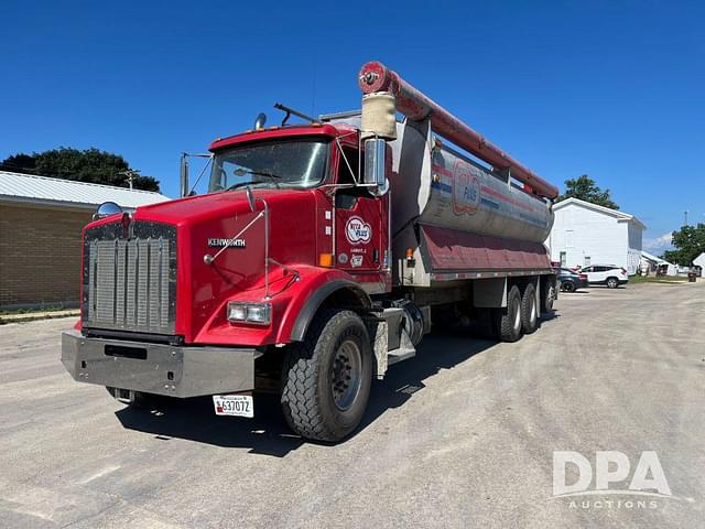 Image of Kenworth T800 equipment image 1