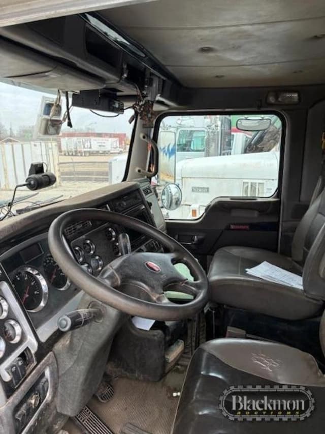Image of Kenworth T800 equipment image 1