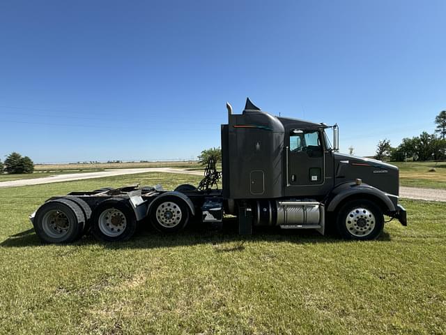 Image of Kenworth T800 equipment image 3