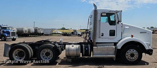 Image of Kenworth T800 equipment image 3