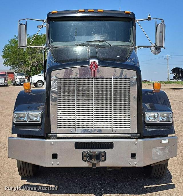 Image of Kenworth T800 equipment image 1