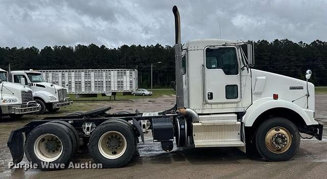 Image of Kenworth T800 equipment image 3