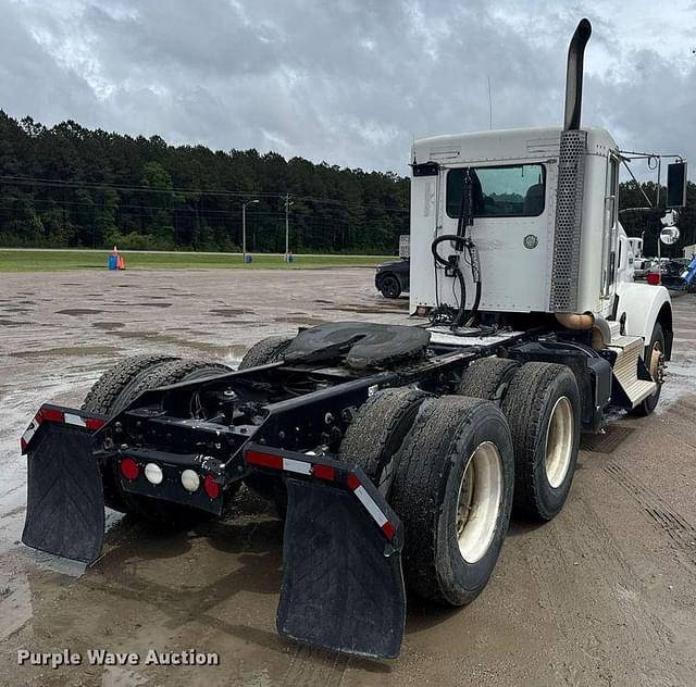 Image of Kenworth T800 equipment image 4