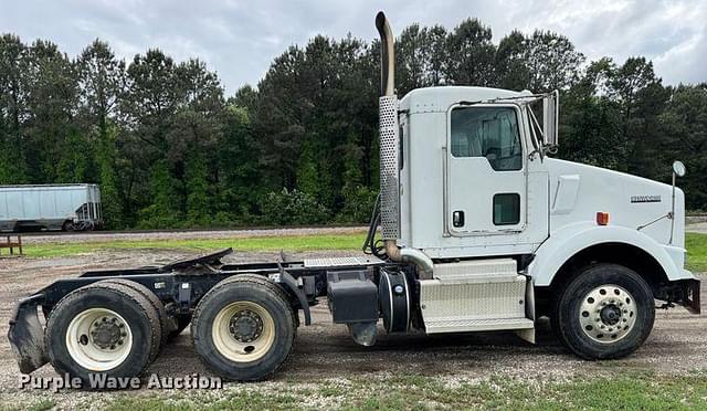 Image of Kenworth T800 equipment image 3